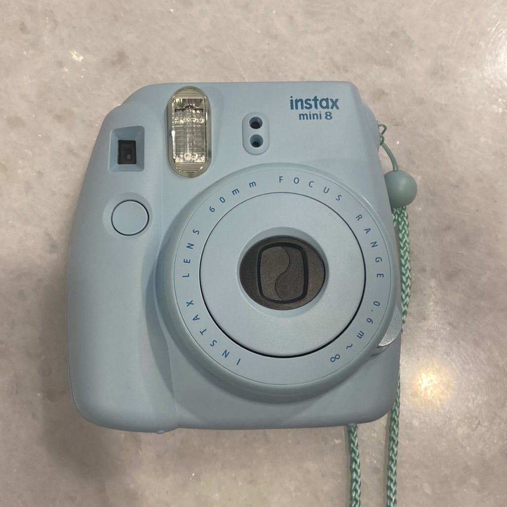Fujifilm instead mini 8 light blue camera